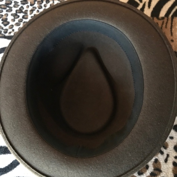 Brown new fidora never been worn - Picture 2 of 3